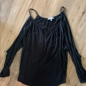 Black open arm long sleeve flowy shirt